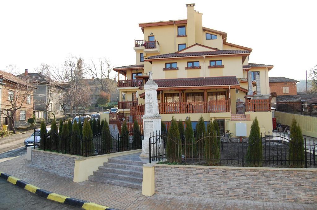 Rusenski Lom Hotel Koshov Exterior foto