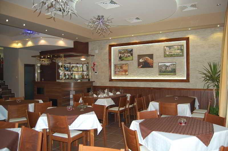 Rusenski Lom Hotel Koshov Exterior foto